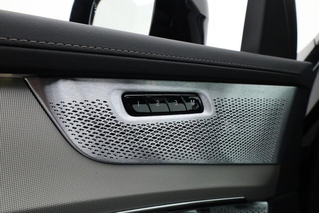 Volvo XC90 2.0 T8 Ultra Black Edition Executive | luchtvering | Trekhaak | Bowers & Wilkins | Massage | Zwarte hemel | Blis | ACC | Pano| 360 Camera |