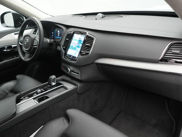 Volvo XC90 T8 Recharge AWD Ultimate Dark 7 Persoons 456pk PHEV LONG RANGE Dealer O.H | Trekhaak af Fabriek | Bowers & Wilkins | Panodak | 22"L.M | Adaptive Cruise | Head Up | Alcantara Hemel | Pilot Assist | Google Maps | Keyless |
