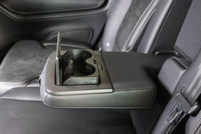 Volvo XC90 2.0 T8 Recharge AWD R-design 455PK 7-Persoons, Longrange, Trekhaak draaibaar, Pilot Assist, ACC, Blind Spot