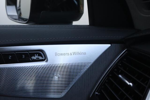 Volvo XC90 2.0 T8 Plug-in hybrid AWD Ultra Dark- NL- Auto!!! Bowers & Wilkins I Luchtvering I Elek Trekhaak