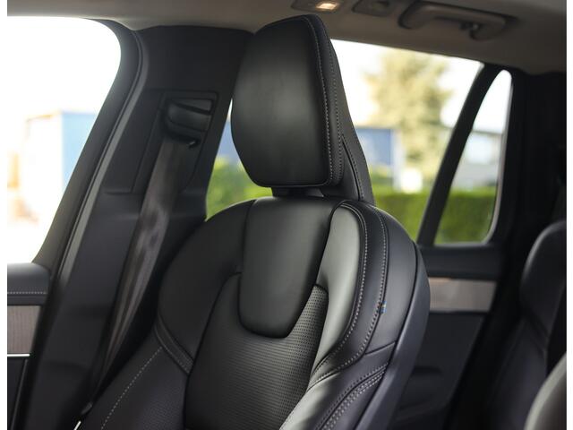 Volvo XC90 T8 AWD Plus Dark | Pano - Trekhaak - Bowers&Wilkins