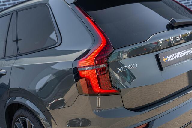 Volvo XC90 T8 Plug-in hybrid AWD Ultra Black Ed. Exec. | Google | Long Range | Panoramadak | Bowers & Wilkins Audio | Massagefunctie | Keyless | Luchtvering | Stoelverwarming & Ventilatie | Head-Up Display | Getint Glas | Elek. Achterklep | Stuurverwarming | Memory 