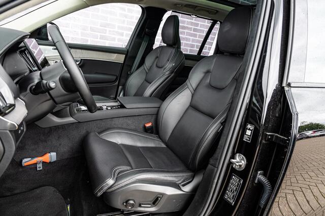 Volvo XC90 2.0 T8 Plug-in hybrid AWD Ultra Dark | SOH:100% | Adaptieve Cruise Control | Luchtvering | Trekhaak | Panoramadak | Bowers & Wilkins Audio | Nappa Lederen Bekleding | Stoel-/Stuurverwarming | 360 Parkeercamera | 21" Velgen | Stoelventilatie | Massagefunti