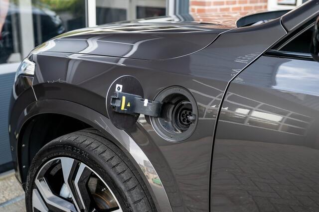 Volvo XC90 .0 T8 Recharge AWD Ultimate Bright | Panorama | Luchtvering | Bowers & Wilkins | 360 Camera | Stoelvent. | Trekhaak |