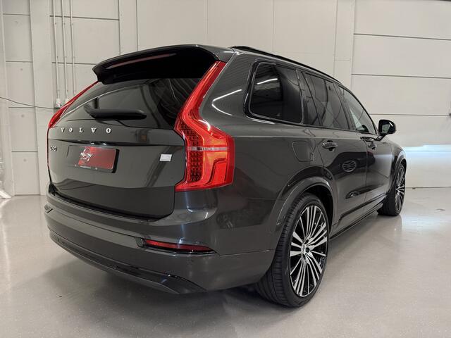 Volvo XC90 T8 Recharge AWD R-Design 49.000km/PANO/LUCHTVERING/TREKHAAK/22"/HEAD-UP/H&K/LEER-ALCANTARA R-DESIGN SP. STOELEN/MEMORY/ACC/PILOT-ASSIST/PINE-GREY/NET OH BEURT GEHAD BIJ VOLVO