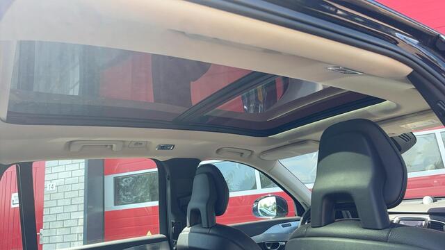 Volvo XC90 2.0 D5 AWD Momentum 7PERS / BOWERS & WILKINS / PANORAMADAK / STOELVERW / STUURVERW / KEYLESS / NAVI / FULL LED / CLIMA / NL-AUTO