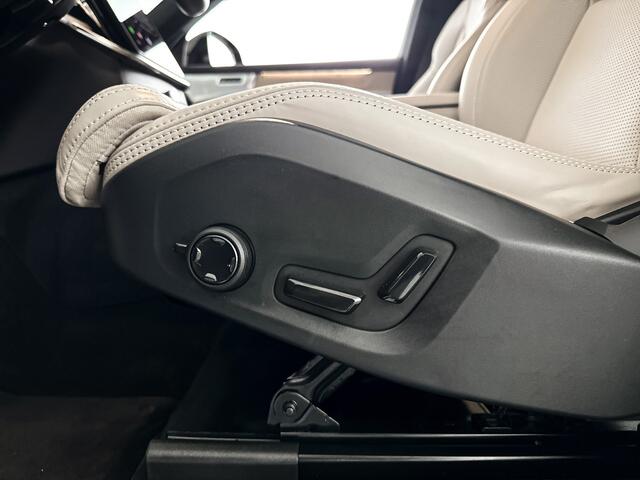 Volvo XC90 T8 Plug-in hybrid AWD Ultra Dark | Panoramadak | 360° camera | Bowers & Wilkins | Luchtvering | Stoelventilatie | Head-up Display | Trekhaak