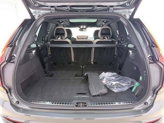 Volvo XC90 T8 AWD Ultra Dark Executive Edition / Luchtvering / Bowers & Wilkins audio / Stoelventilatie / 22'' velgen /